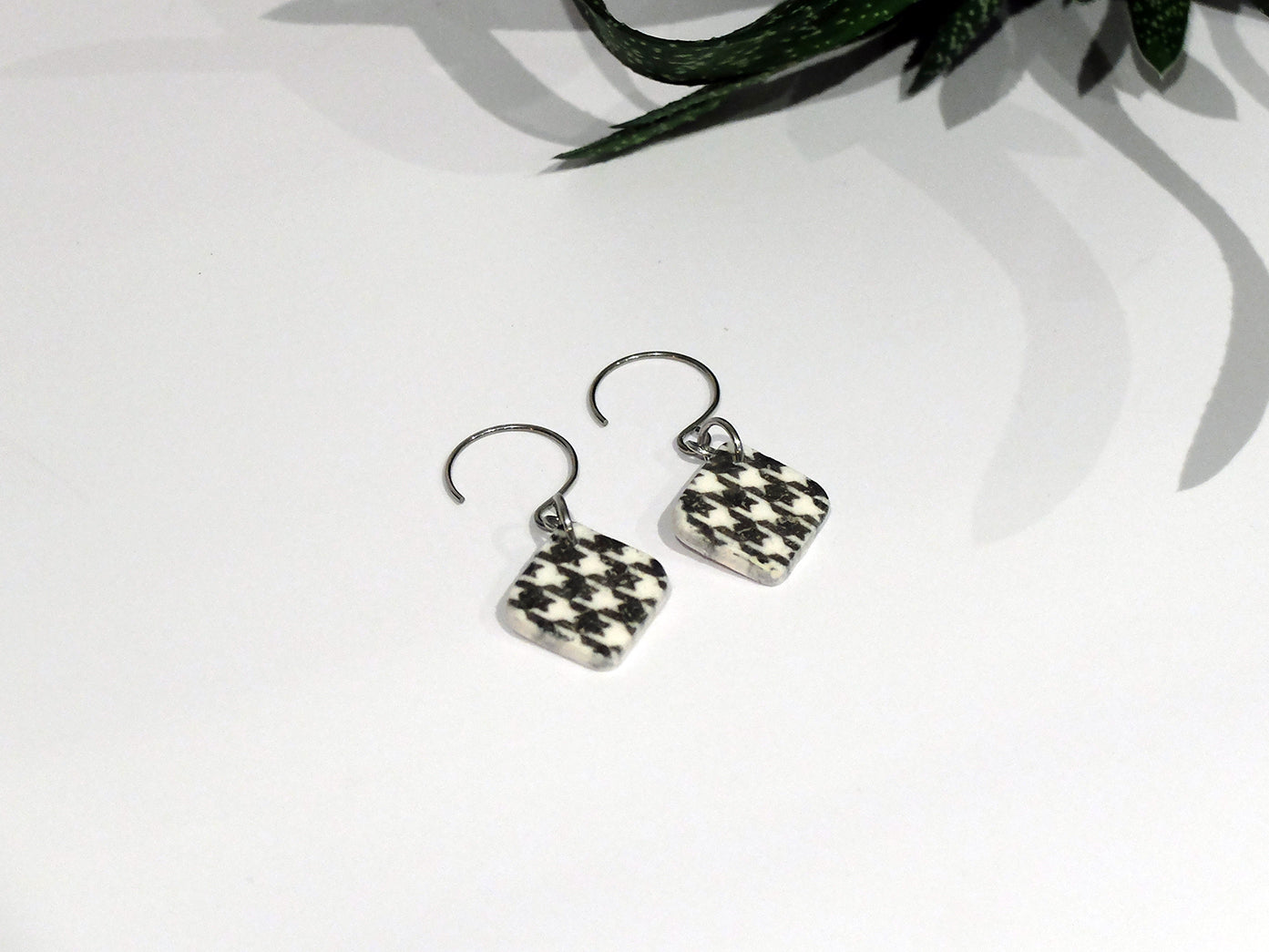 Houndstooth Dangles