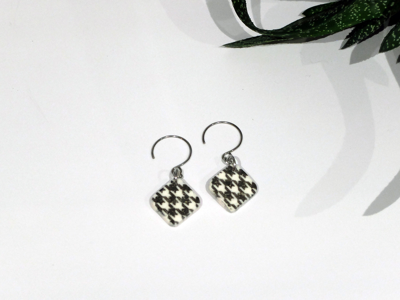 Houndstooth Dangles