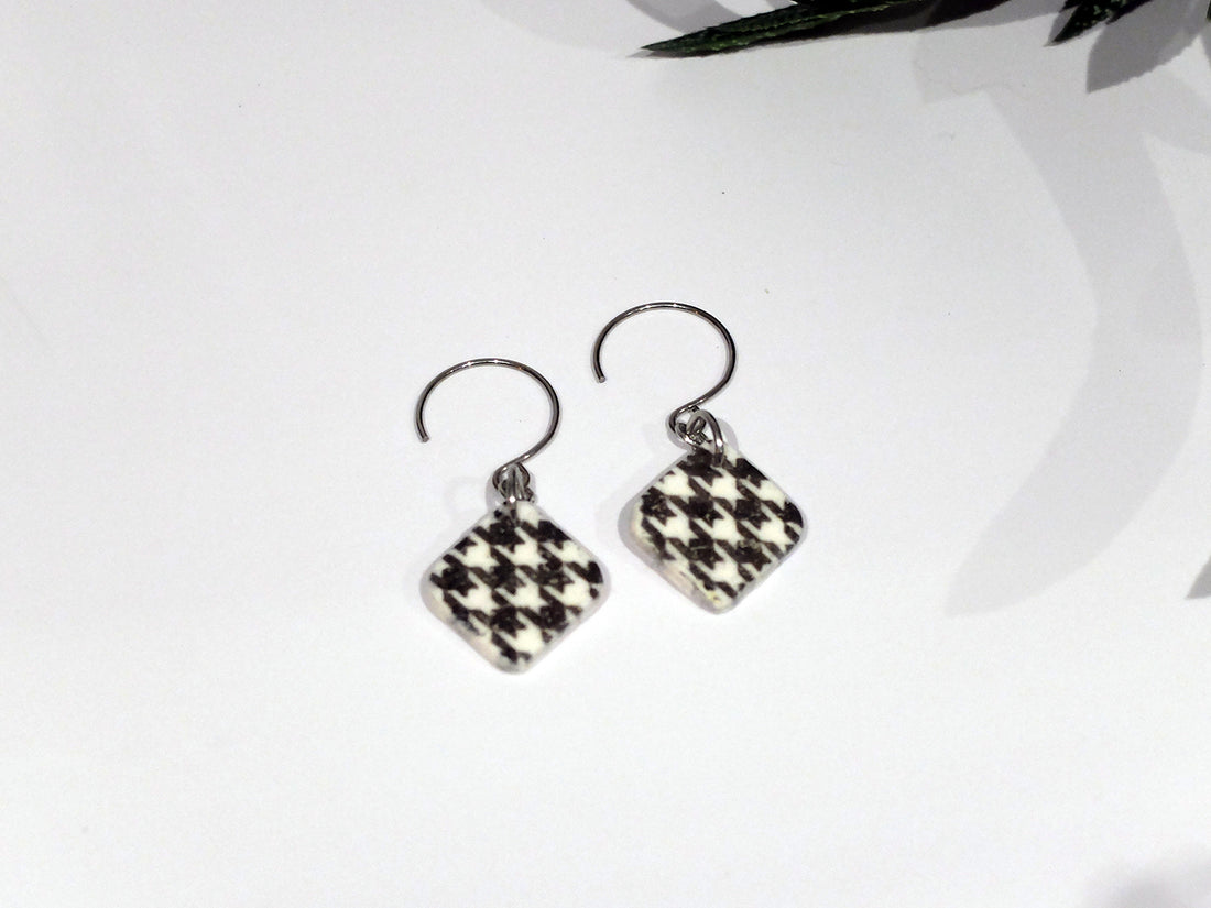 Houndstooth Dangles