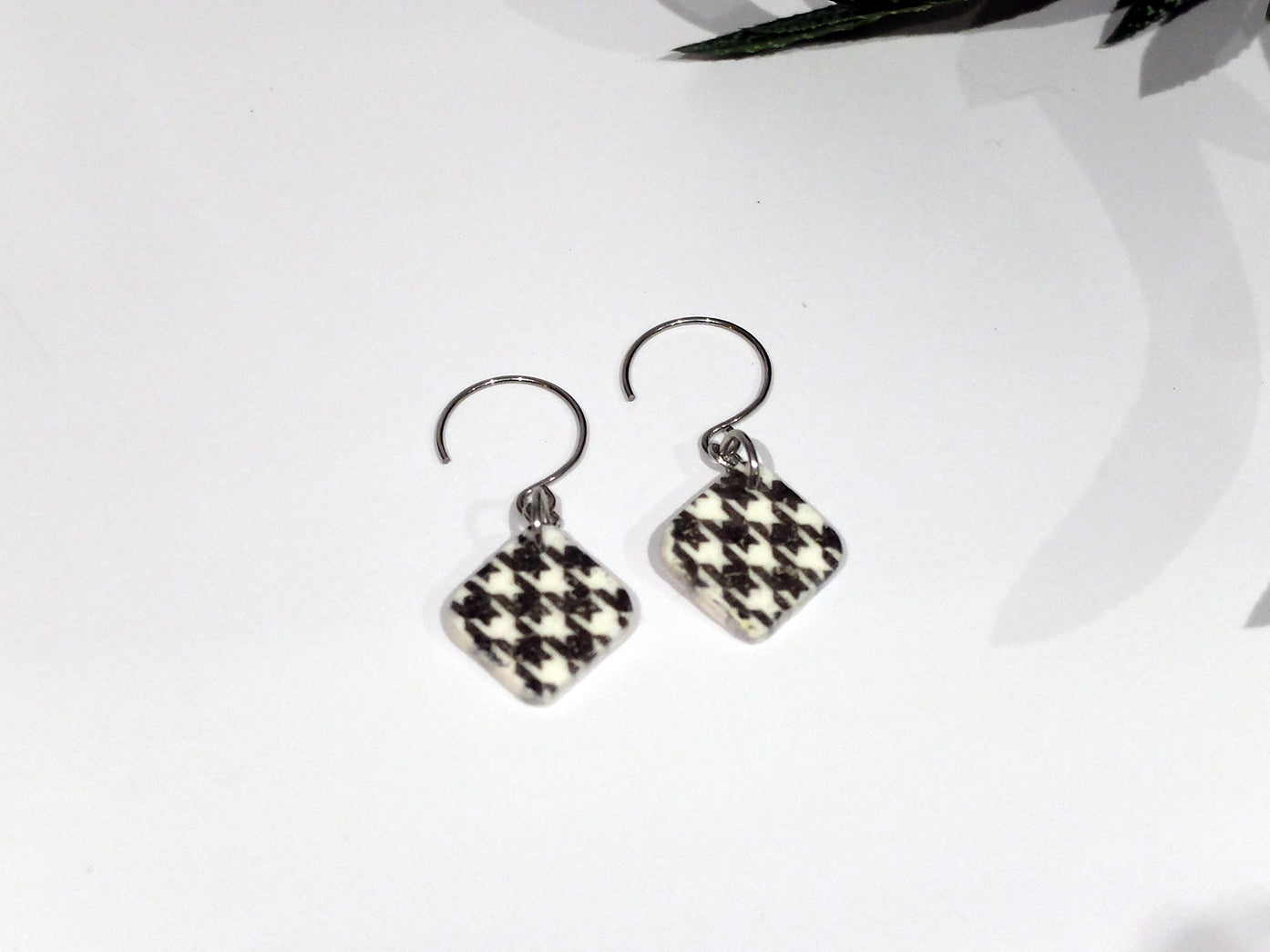 Houndstooth Dangles